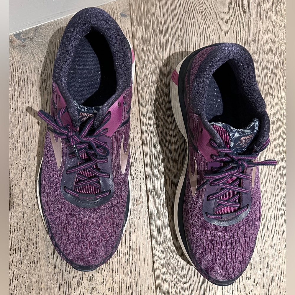 Brooks Adrenaline GTS 18 Sneakers Berkshire Hathaway Purple Women's Sz 9.5 - Picture 8 of 14
